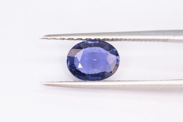 Looduslik, lillakassinine safiir Madagaskarilt. Kivi kaal 1,64ct